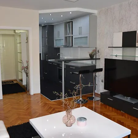 Atina Apartment Novi Sad